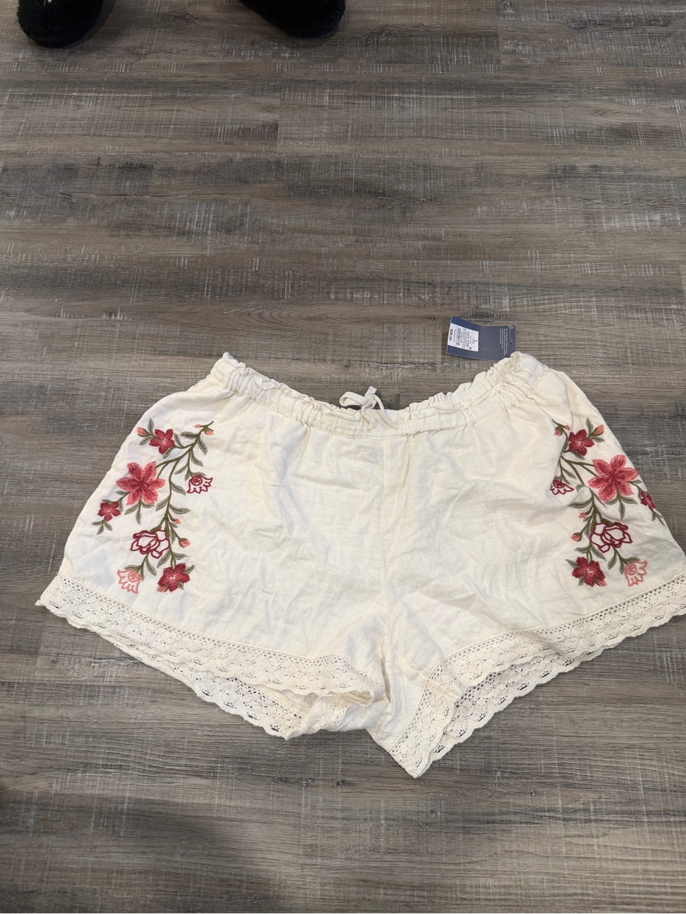 Universal Thread Cream Shorts with Pink Floral Embroidery